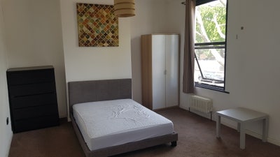 Lovely house. Big room nice area great garden Main Photo