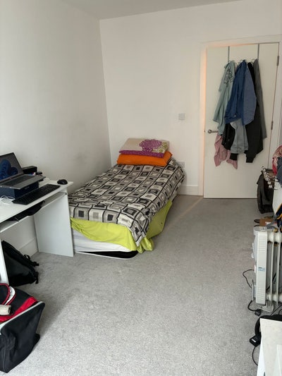 Room in Caledonian Road Main Photo
