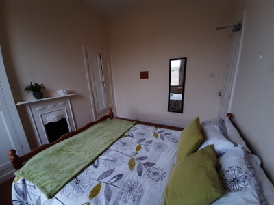 4 Double bedroom,  house share Main Photo