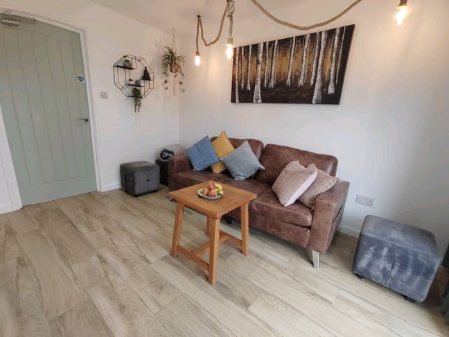Brand New Large & Modern Ensuite Double Rooms Main Photo