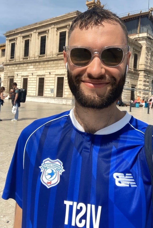 Educator looking for room in Cardiff  Main Photo