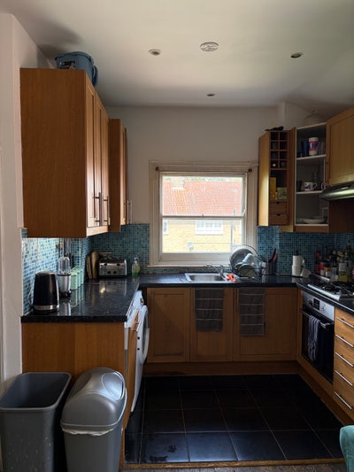 Two month sublet in White City Main Photo