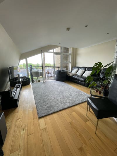 Double room to rent | Central Reading  Main Photo