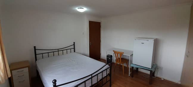 Rooms to rent in NW10 Main Photo