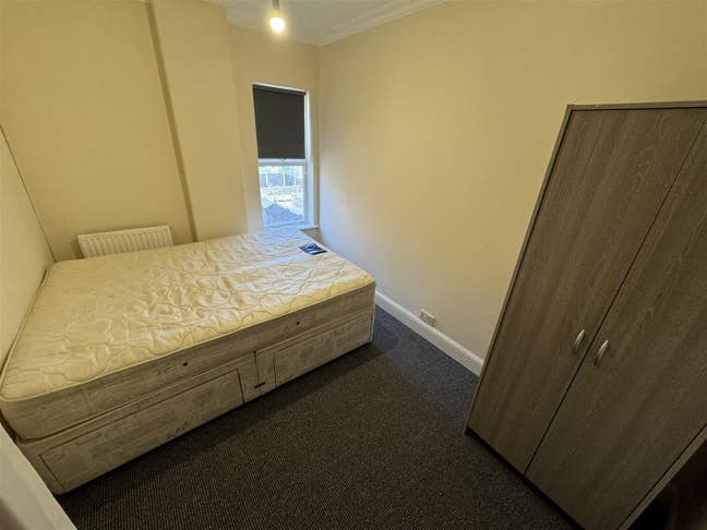 Spacious Room Available for Single Occupancy  Main Photo