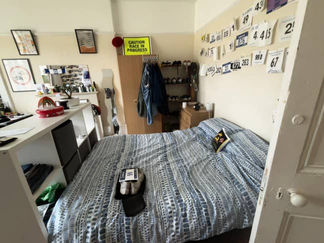 Student sublet room available from June/ December Main Photo