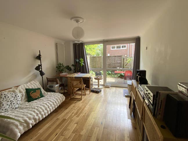 Cosy Room in Spacious  Modern House in Archway Main Photo