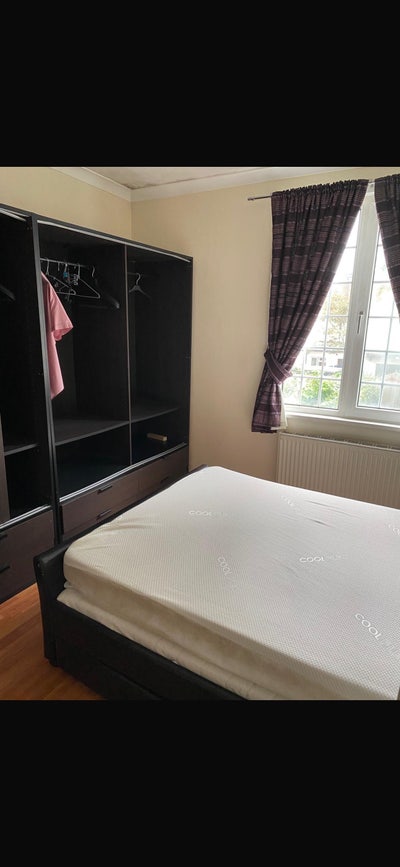 Double room available for renting  Main Photo