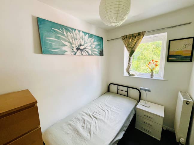 Modern Room Near City Centre (All Bills Included) Main Photo