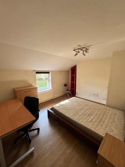 Room on Rectory Road Main Photo