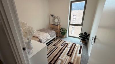 ✨Bright double room in New Build Apartment  Main Photo