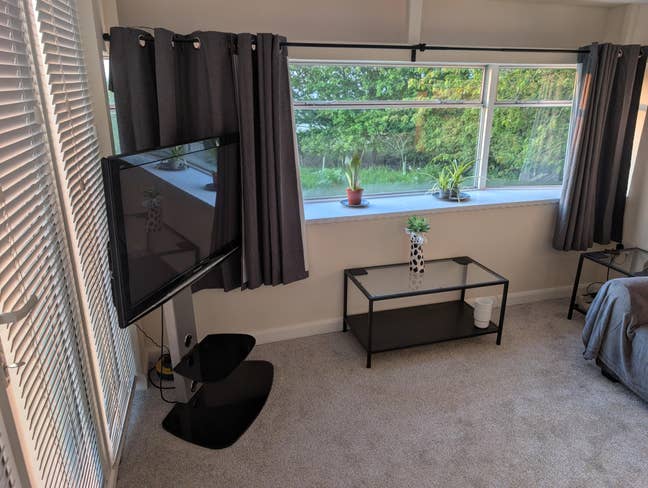 Looking for a room mate Main Photo