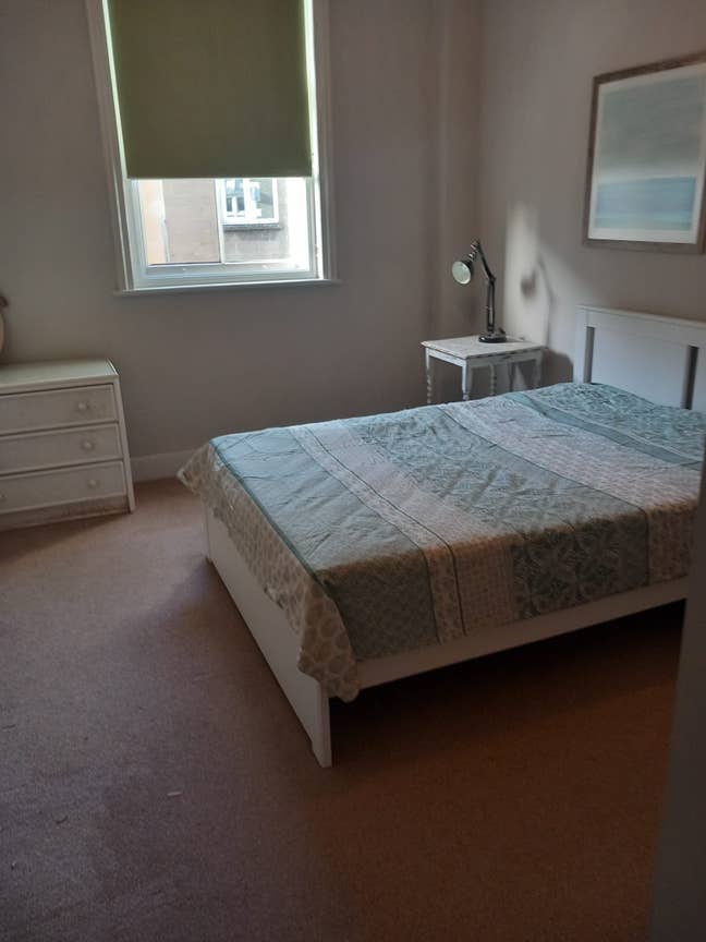 Large Double Room With Ensuite Main Photo