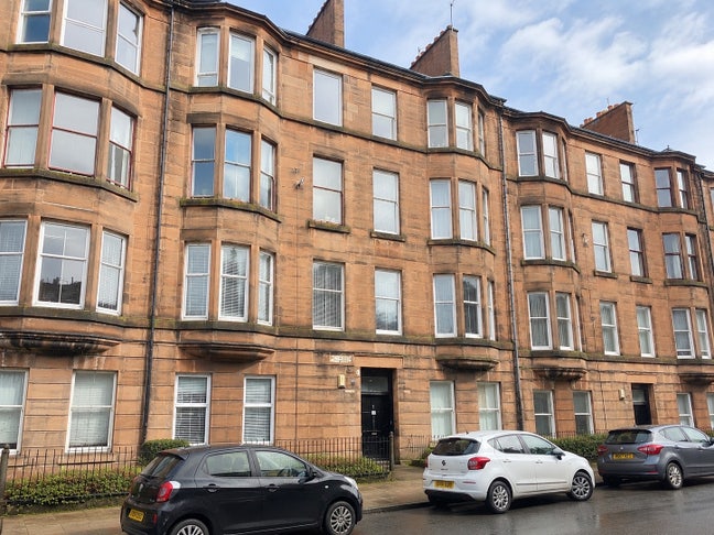 1 Bedroom flat,  1 minute walk from subway Main Photo