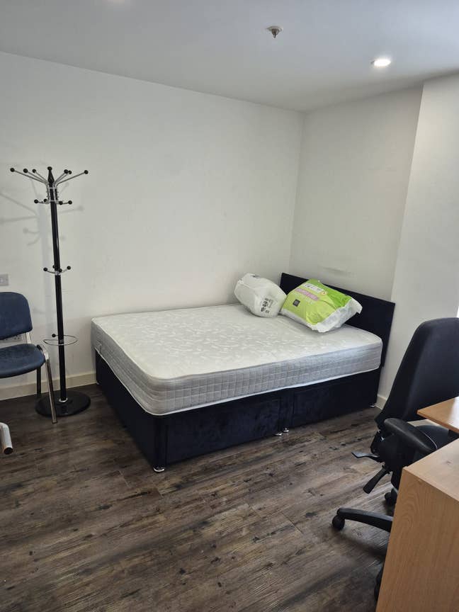 Double Bedroom to Rent Main Photo