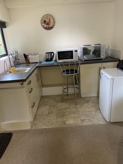 Self contained annex with off road parking  Main Photo