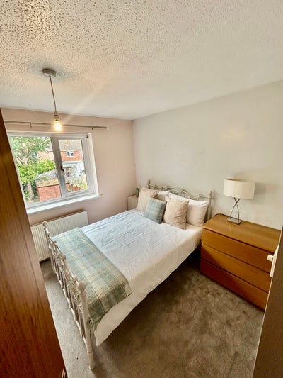 Beautiful  Furnished Double Room Close to Town.  Main Photo