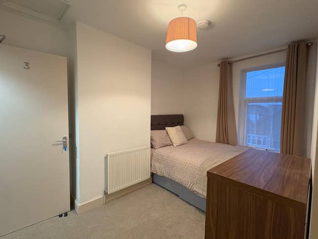 ✨ Premium En-suite Room with NHS Discount ✨ Main Photo