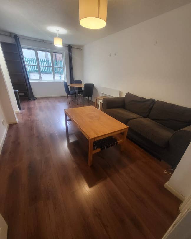 2 Bed Furnished 2 Min Walk to Holloway Station Main Photo