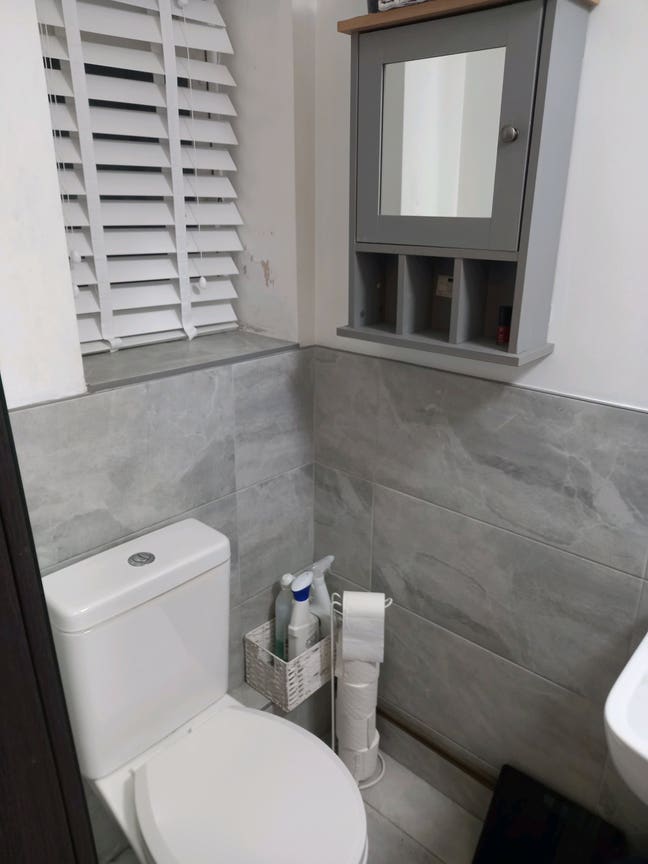 Clean,quiet, recently refurbished. Main Photo