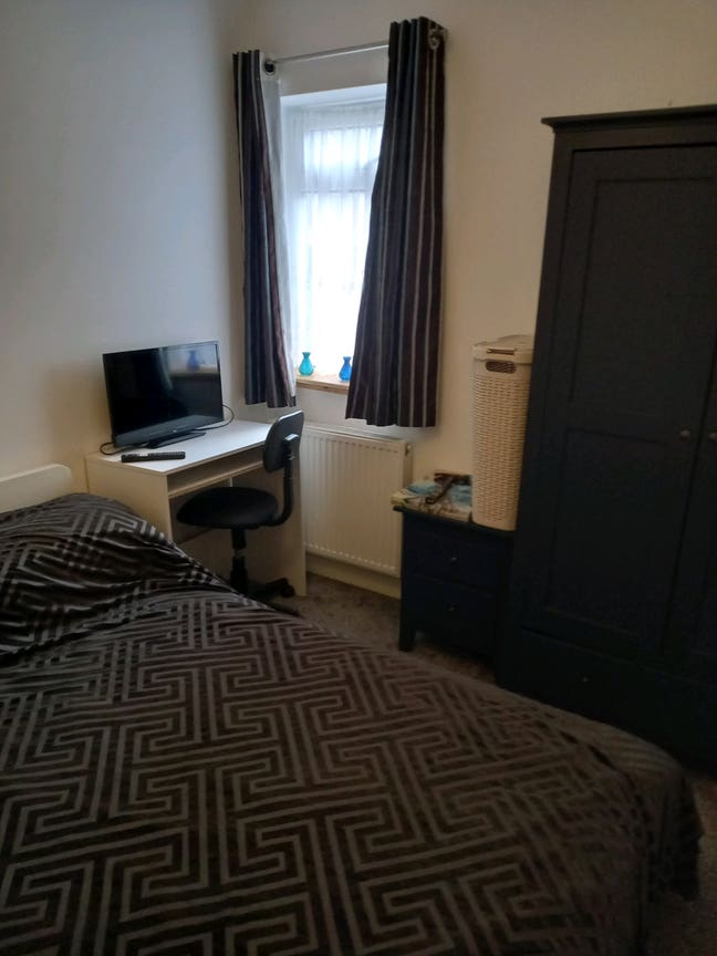 Clean,quiet, recently refurbished. Main Photo