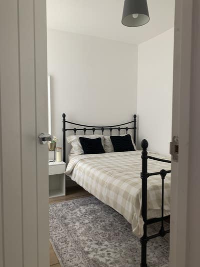 Double room , fully furnished  Main Photo