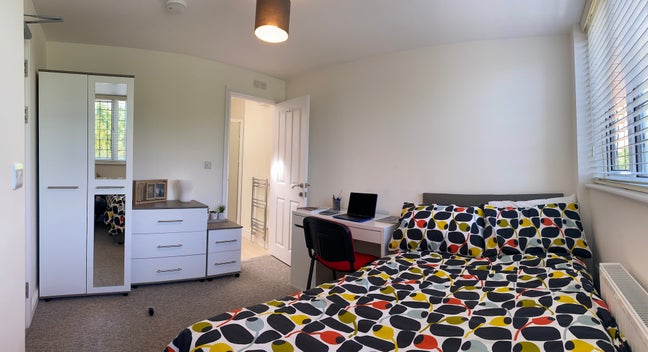 🏡⭐Ensuite Room - Worcester Park - &pound;945 ⭐🏡  Main Photo