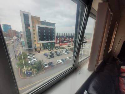 2 Bedroom Flat, great location water included  Main Photo