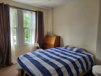Room available for summer in shared household Main Photo