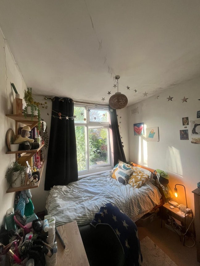 Lovely room available in Turnpike Lane Main Photo