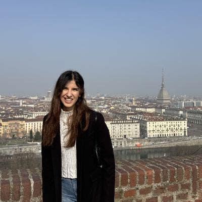 Hello everyone! My name is Simona, I'm 25 yea... Main Photo