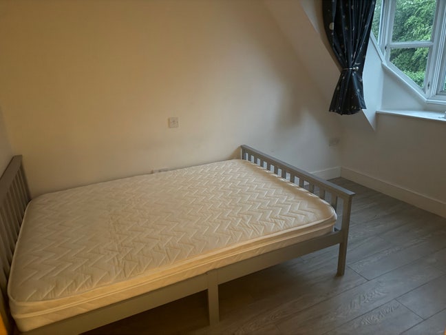 Double bedroom Hertford  Main Photo