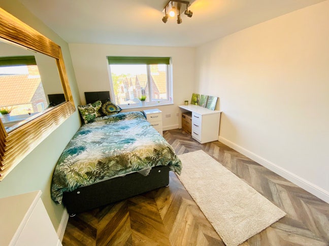 Designer 9 Bed Fallowfield 🏡 Main Photo
