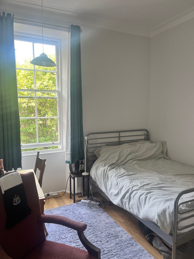 Double room available in Woodlands Main Photo