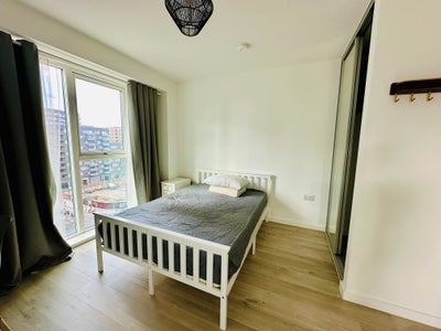 Spacious 2 bed 2 bath flat  Main Photo