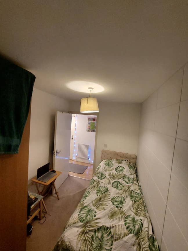 Single room Main Photo