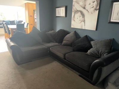 1 Double bedroom to rent with en-suite Main Photo