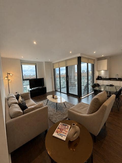 New Build Flat Share - Double Bedroom  Main Photo