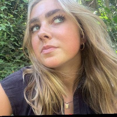 Student Female seeks a single or double room Main Photo