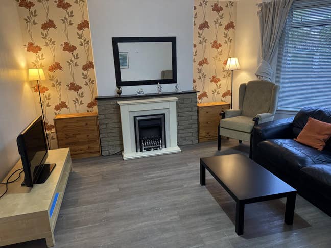 Double room to let in Edinburgh  Main Photo