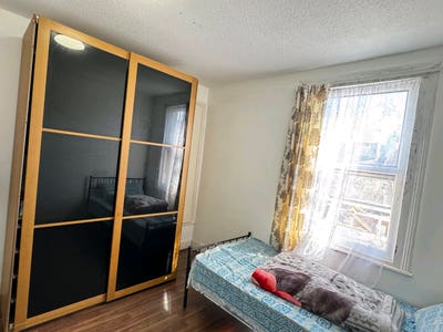  Furnished room for female: &pound;760 Main Photo