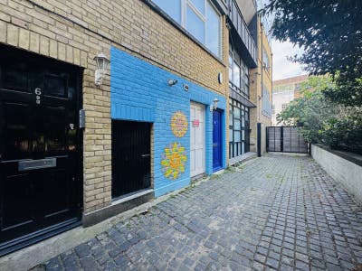 Amazing Loc 3Bed 2Bath Price Albert Mews Battersea Main Photo
