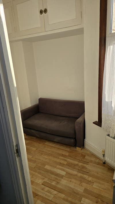 Small box room for rent  Main Photo