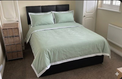 Double Room with ensuite shower Main Photo