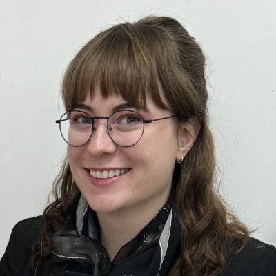 Friendly Professional Seeks Room :) Main Photo