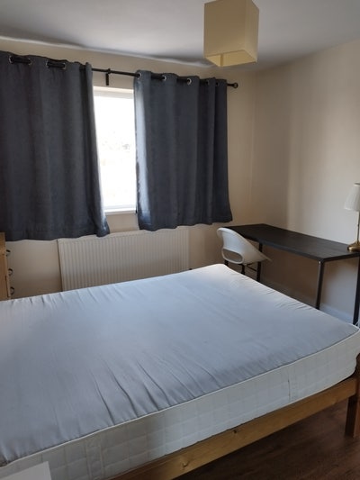 Double bedroom for let  / short let summer  Main Photo