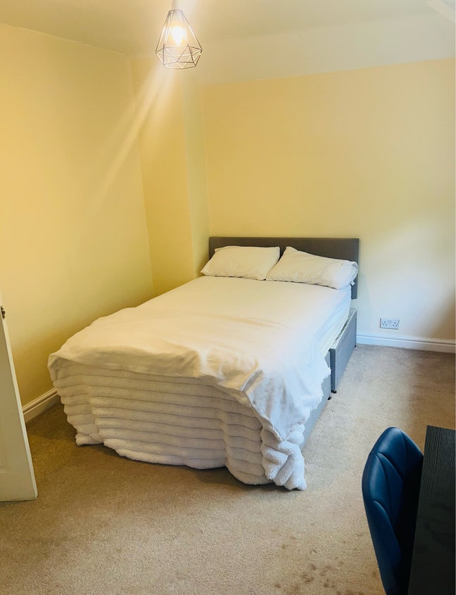 Double Room For Rent  Main Photo
