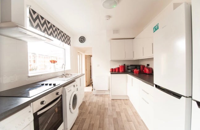 Double Modern Room with En-suite  Main Photo