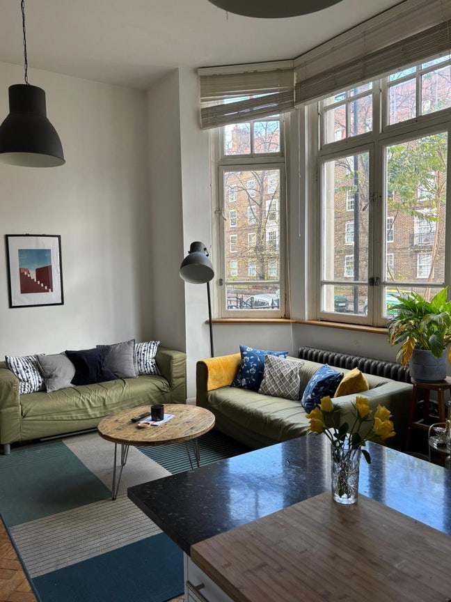 Room available in Clapham 3 bedroom flat Main Photo