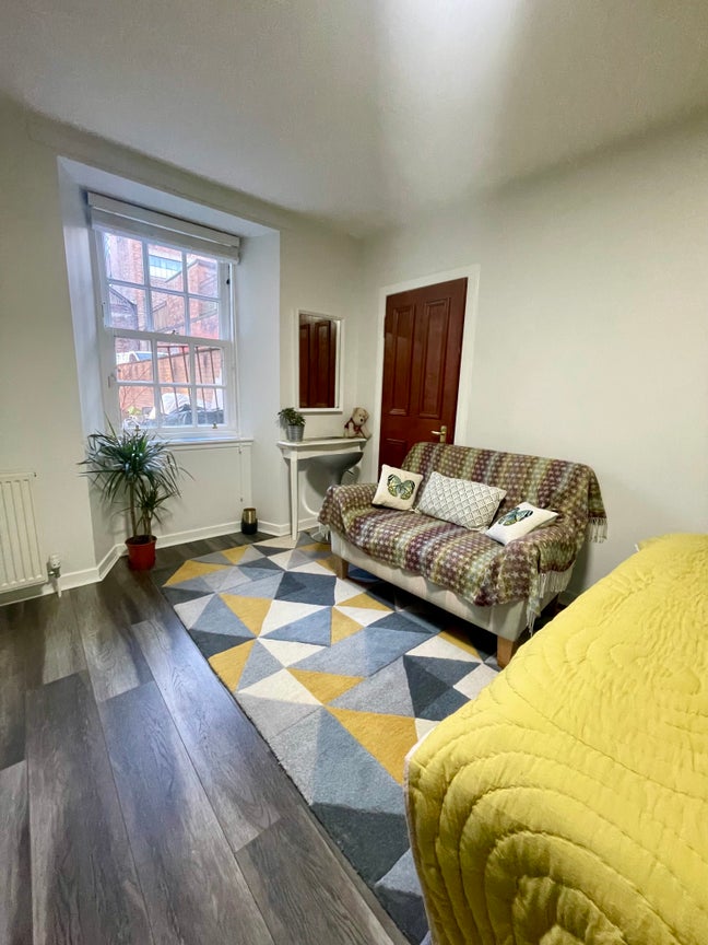 West end room, double idea for  University & city. Main Photo